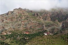 Пещерный монастырь Драк Йерпа.