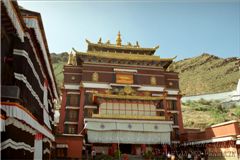 Главный храм монастыря Ташилхунпо в Шигатзе.