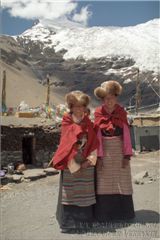 Тибетские девушки на перевале Каро Ла.